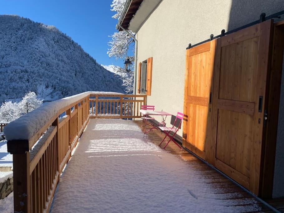 Le Sarana : 75m2, Calme, Belle Vue Avec Terrasse. *