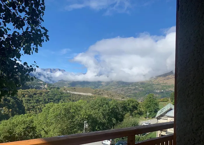Le Sarana : 75M2, Calme, Belle Vue Avec Terrasse.