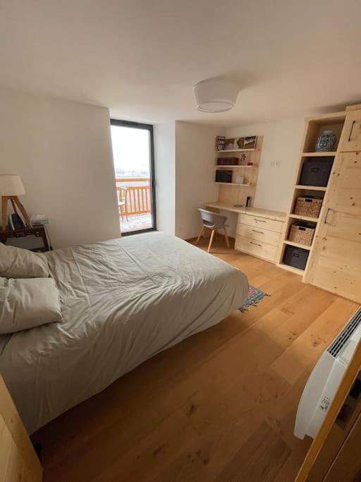 Apartment Le Sarana : 75m2, Calme, Belle Vue Avec Terrasse.