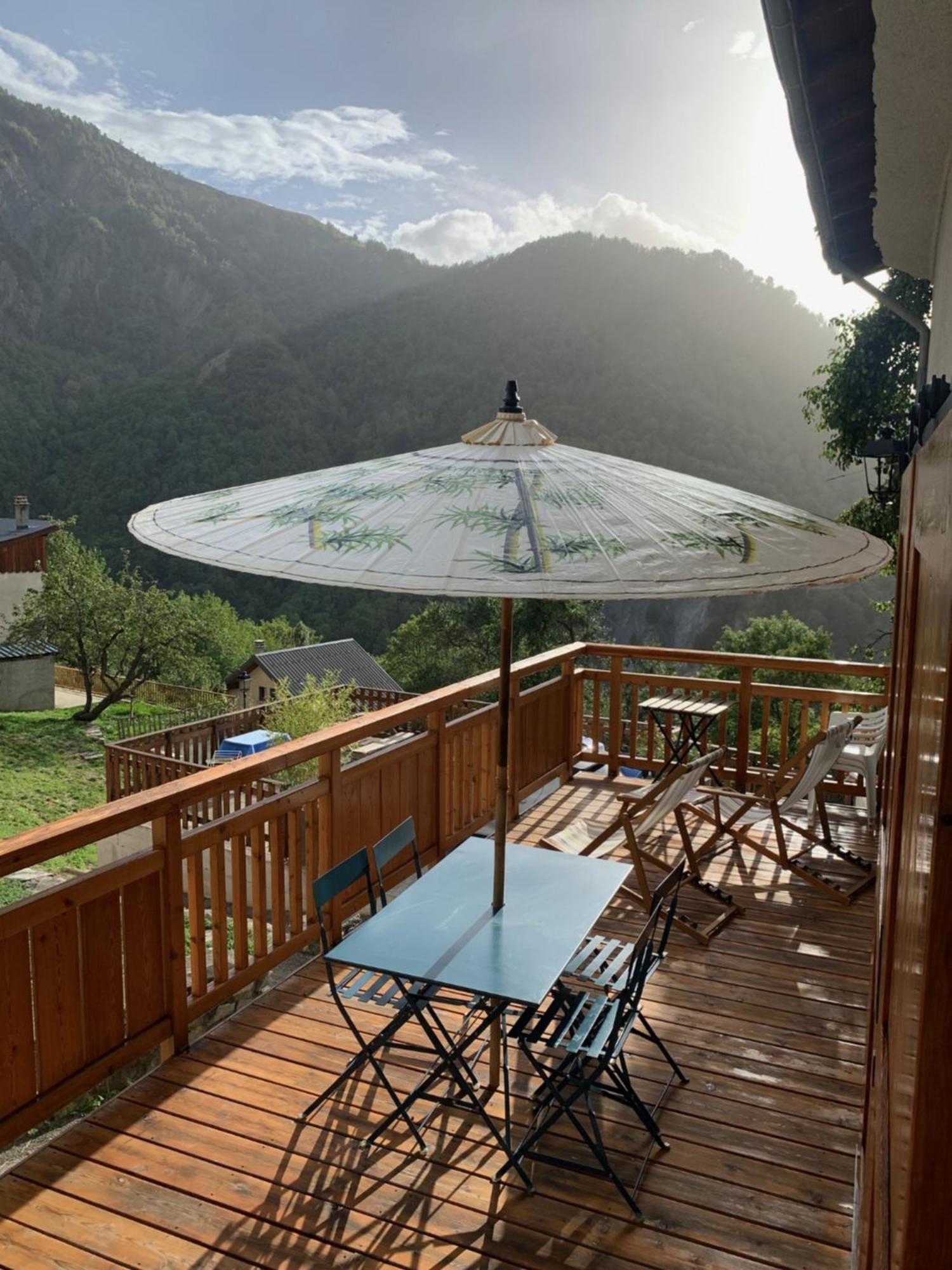 Le Sarana : 75m2, Calme, Belle Vue Avec Terrasse. Les Deux Alpes